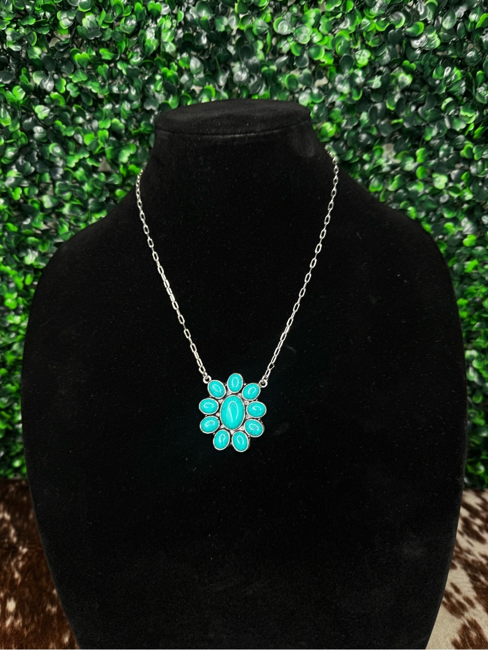 Turquoise Flower Pendant Necklace - Women Jewelry